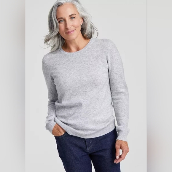 Charter Club Luxury Grey 100% Cashmere Crew Neck Sweater Size Large - Picture 1 of 7